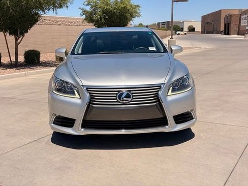 Used 2015 Lexus LS 460 w/ Comfort Package RWD image 2