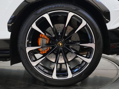 Used 2023 Lamborghini Urus S AWD/4WD image 11