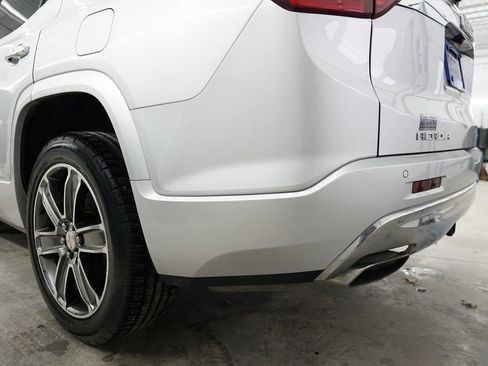 Used 2017 GMC Acadia Denali image 10