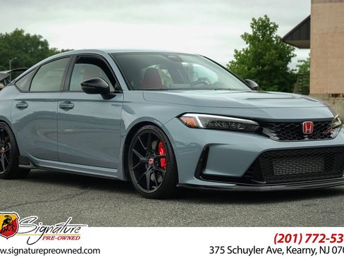 Used 2023 Honda Civic Type R image 1