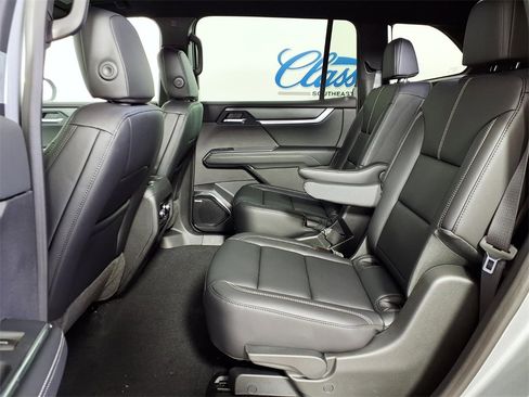 New 2026 GMC Acadia Elevation image 8