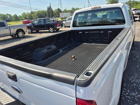 Used 2015 Ford F250 XL w/ Power Equipment Group AWD/4WD image 5