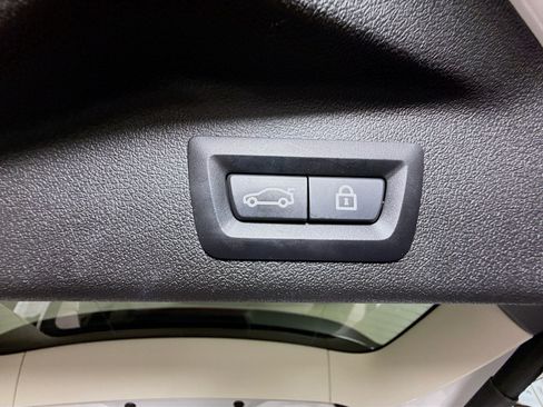 Used 2020 BMW X7 xDrive40i w/ Premium Package AWD/4WD image 46