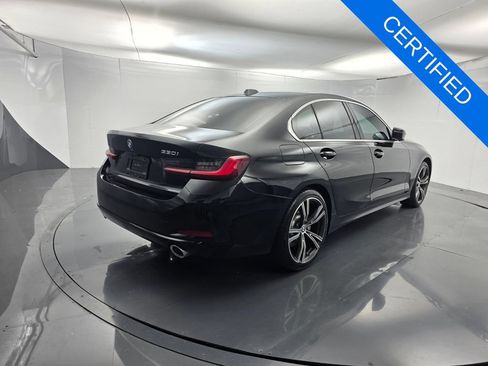 Used 2024 BMW 330i Sedan w/ Convenience Package RWD image 4