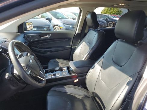 Used 2019 Ford Edge Titanium w/ Equipment Group 301A AWD/4WD image 20
