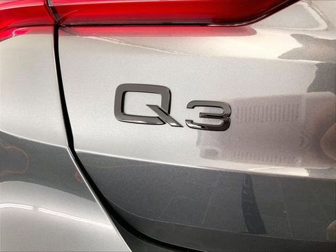 Certified 2025 Audi Q3 2.0T Premium Plus w/ Premium Plus Package image 8