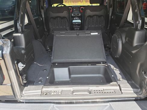 Used 2019 Jeep Wrangler Unlimited Rubicon image 10