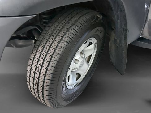 Used 2015 Toyota Tacoma PreRunner w/ Convenience Package RWD image 9