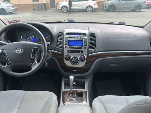Used 2012 Hyundai Santa Fe GLS FWD image 17
