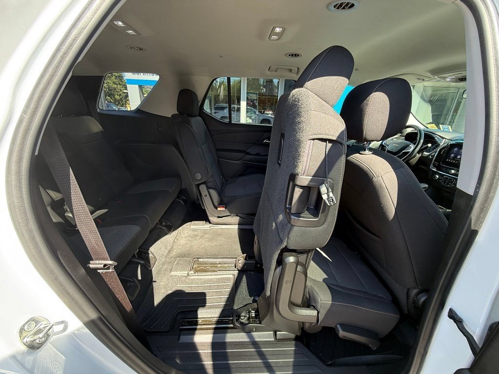 Used 2021 Chevrolet Traverse LT AWD/4WD image 34