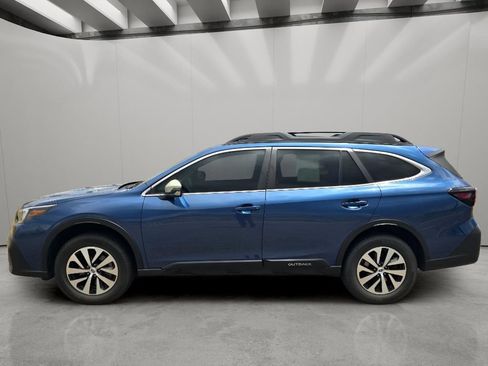 Used 2022 Subaru Outback Premium AWD/4WD image 2