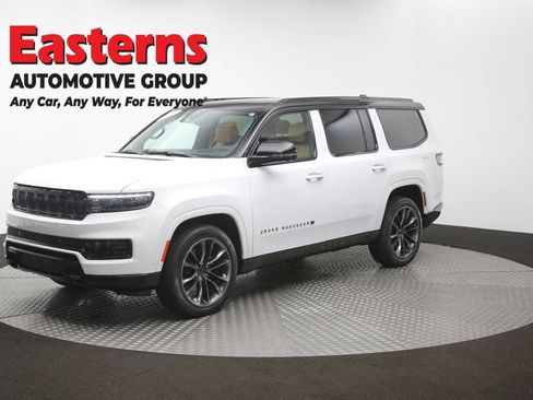 Used 2025 Jeep Grand Wagoneer Series III w/ Rear Seat Video Group 1 AWD/4WD image 61