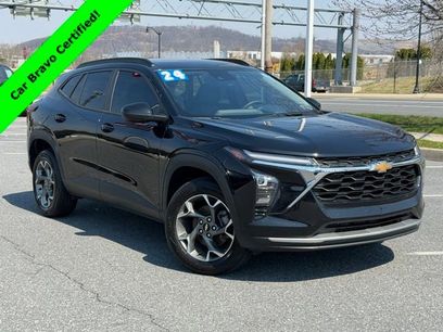 Certified 2024 Chevrolet Trax LT w/ Driver Confidence Package