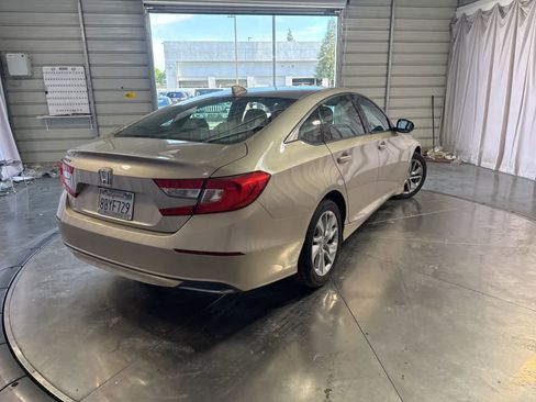 Used 2018 Honda Accord LX image 5