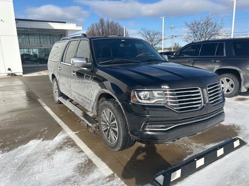 Used 2016 Lincoln Navigator L Select image 2