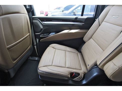 New 2026 Cadillac Escalade ESV Luxury w/ Touring Package AWD/4WD image 12