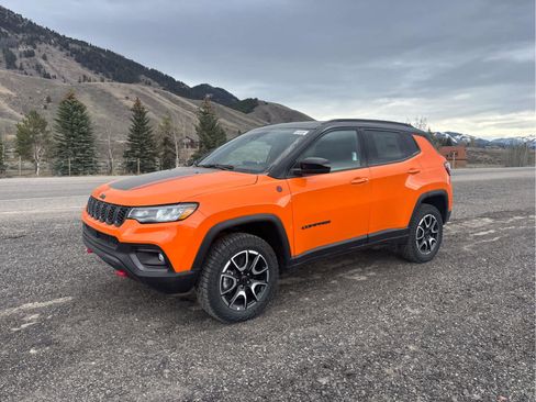 New 2026 Jeep Compass Trailhawk image 5