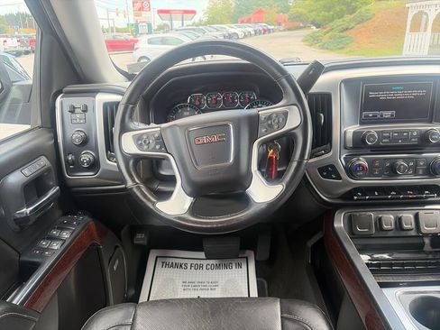 Used 2018 GMC Sierra 1500 SLT AWD/4WD image 14