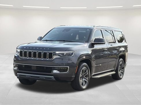 Used 2022 Jeep Wagoneer Series III w/ Flexible Seating Group RWD image 1