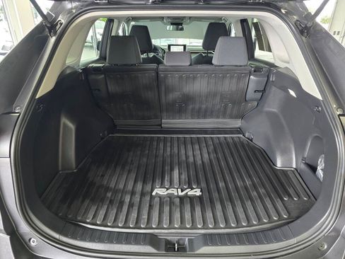 Used 2024 Toyota RAV4 LE AWD/4WD image 15