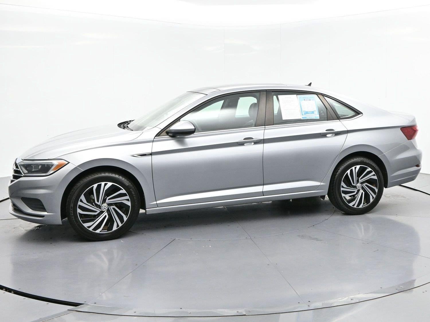 Used 2021 Volkswagen Jetta SEL FWD image 4