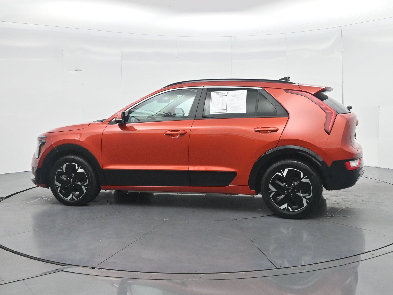 Used 2023 Kia Niro Wind FWD image 8