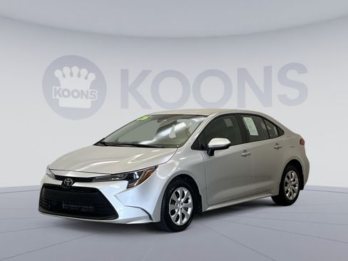 Used 2026 Toyota Corolla LE FWD image 1