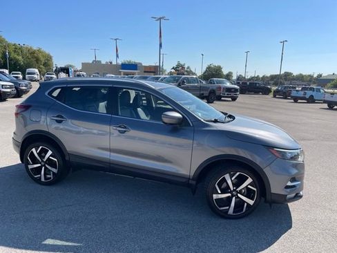 Used 2020 Nissan Rogue Sport SL w/ Premium Package AWD/4WD image 2