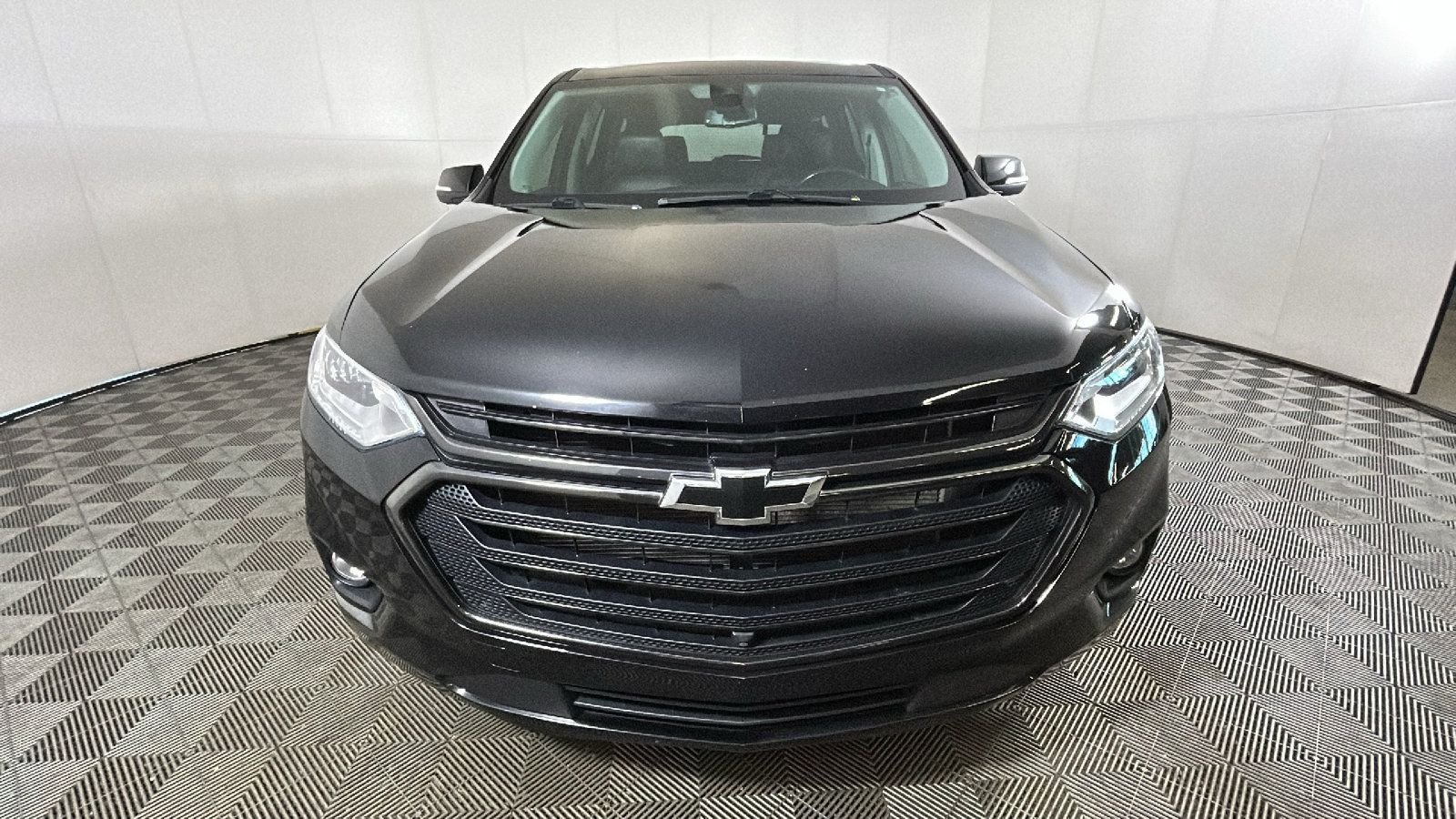 Used 2021 Chevrolet Traverse Premier w/ Redline Edition AWD/4WD image 8