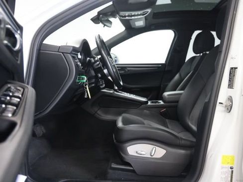 Used 2021 Porsche Macan AWD/4WD image 20