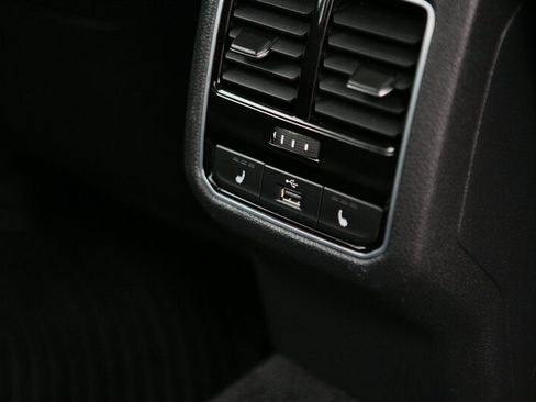 Used 2017 Volkswagen Passat 1.8T SE FWD image 17