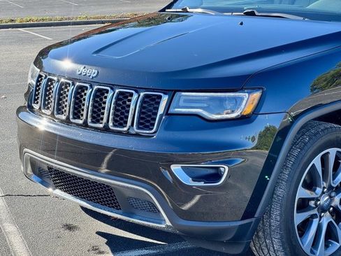 Used 2018 Jeep Grand Cherokee Limited w/ Luxury Group II image 13