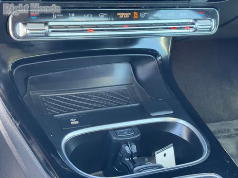 Used 2025 Mercedes-Benz CLA 250 4MATIC image 26