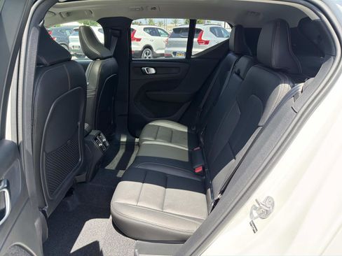 New 2026 Volvo XC40 B5 Core AWD/4WD image 17