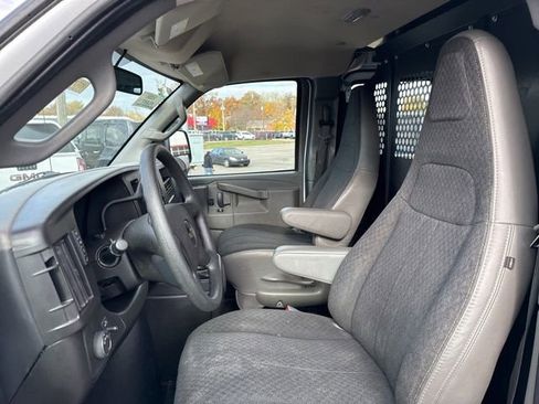 Used 2024 Chevrolet Express 2500 Work Van w/ Driver Convenience Package image 16