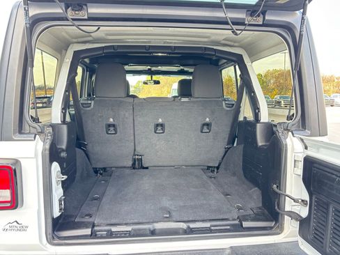 Used 2021 Jeep Wrangler Unlimited Sport image 20
