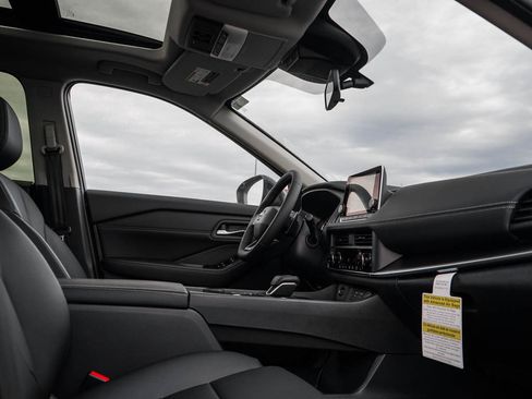 New 2026 Nissan Rogue SV AWD/4WD image 11