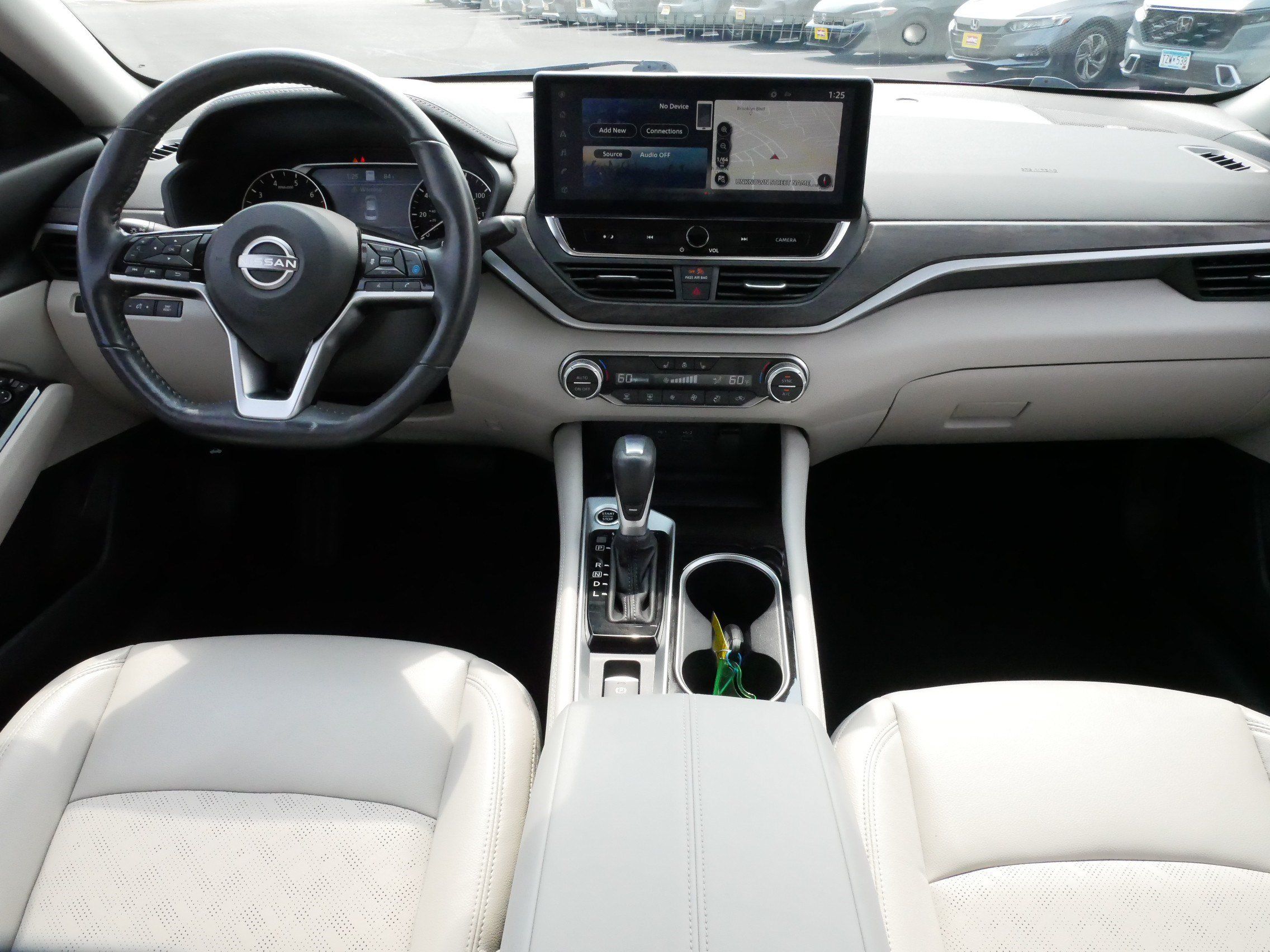 Used 2023 Nissan Altima 2.5 SL AWD/4WD image 10