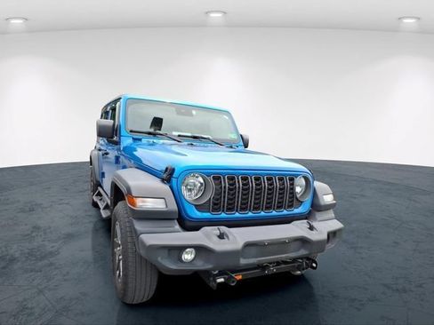 Used 2024 Jeep Wrangler Unlimited Sport AWD/4WD image 5