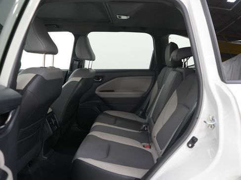 Used 2025 Subaru Forester Limited image 17