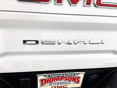 New 2026 GMC Sierra 2500 Denali w/ Denali Reserve Package AWD/4WD image 17