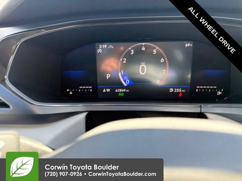 Used 2022 Volkswagen Taos SE w/ Panoramic Sunroof Package AWD/4WD image 29