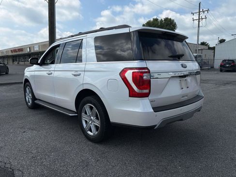 Used 2019 Ford Expedition XLT w/ Equipment Group 202A AWD/4WD image 3