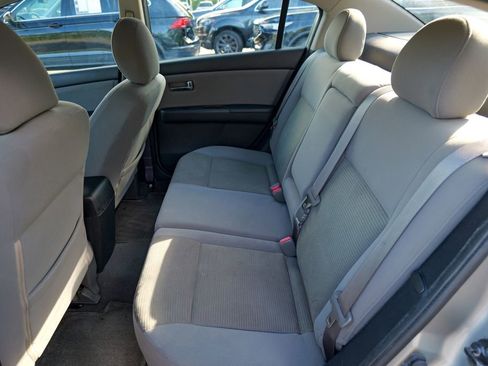 Used 2010 Nissan Sentra 2.0 S FWD image 13