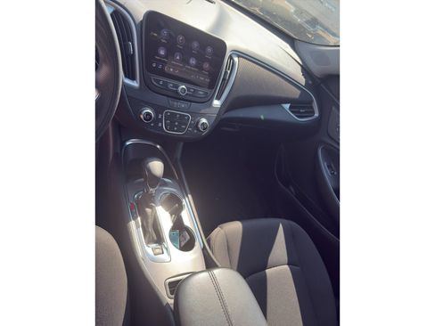 Used 2025 Chevrolet Malibu LT FWD image 25