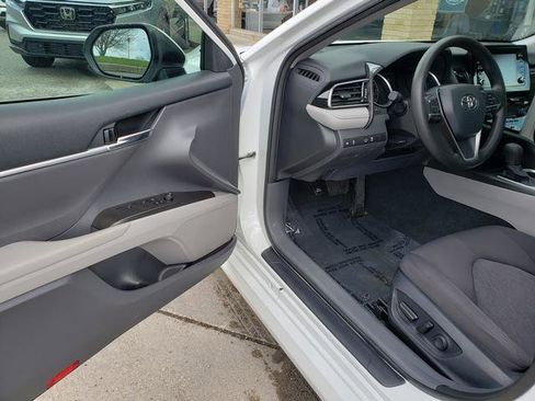 Used 2023 Toyota Camry LE image 10