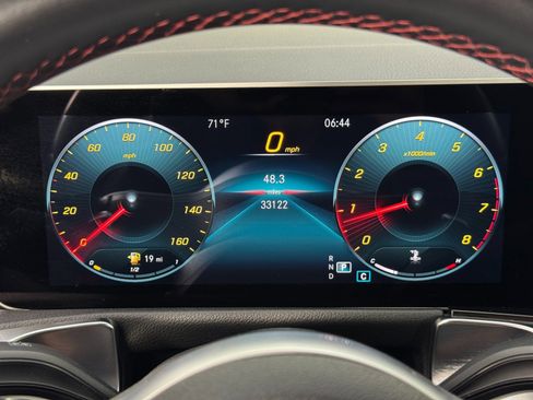 Used 2020 Mercedes-Benz GLB 250 GLB 250 w/ AMG Line image 17