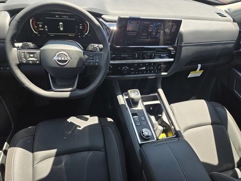 New 2026 Nissan Pathfinder SL w/ SL Premium Package AWD/4WD image 10