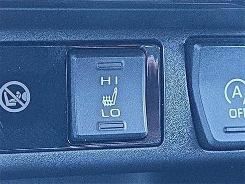 New 2025 Toyota RAV4 XLE image 17