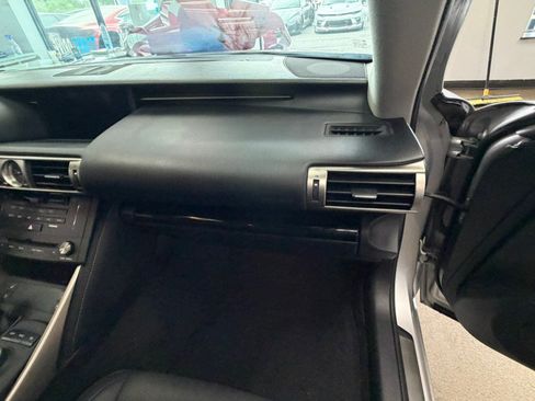 Used 2015 Lexus IS 250 w/ Premium Package RWD image 37